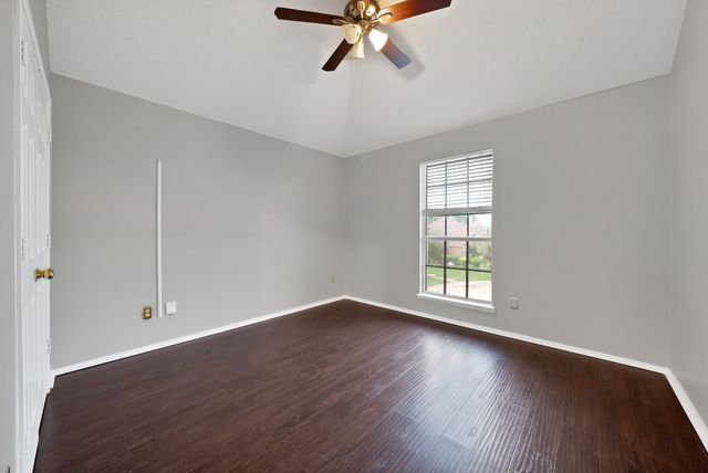 745 Woodridge Drive, Desoto, TX 75115