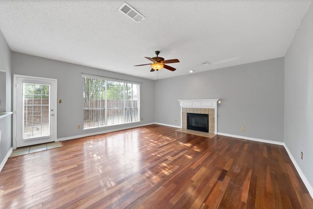 745 Woodridge Drive, Desoto, TX 75115