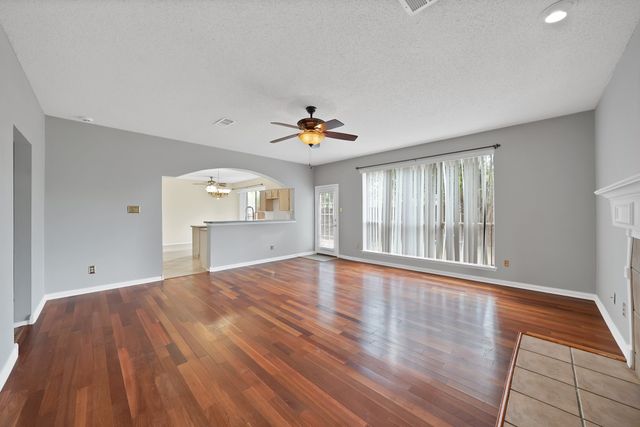 745 Woodridge Drive, Desoto, TX 75115