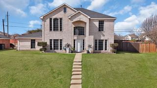 745 Woodridge Drive, Desoto, TX 75115