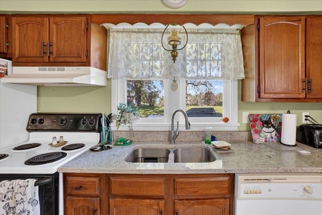 559 Shearer Street, Edgerton, WI 53534