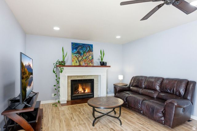 9873 ORCHARD VIEW DR, South Jordan, UT 84095