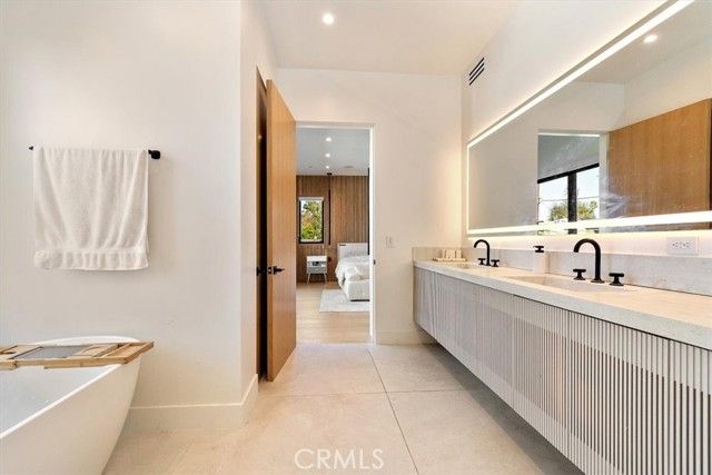 5347 Natick Avenue, Sherman Oaks, CA 91411