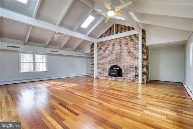 1674 HIGH POINT LN, Phoenixville, PA 19460