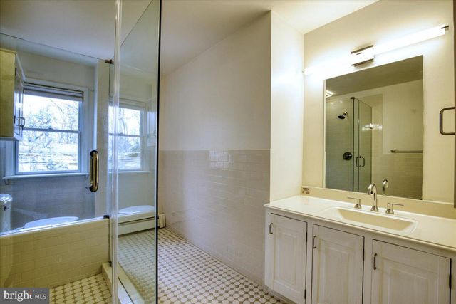 1674 HIGH POINT LN, Phoenixville, PA 19460