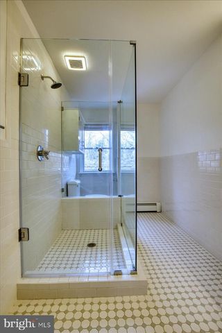 1674 HIGH POINT LN, Phoenixville, PA 19460