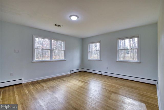 1674 HIGH POINT LN, Phoenixville, PA 19460