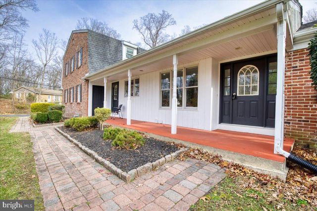 1674 HIGH POINT LN, Phoenixville, PA 19460