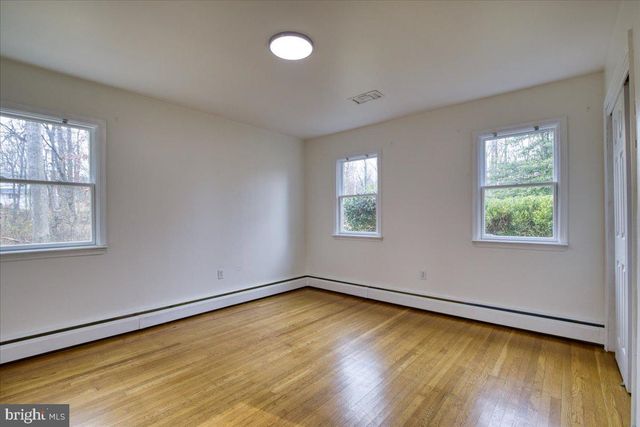 1674 HIGH POINT LN, Phoenixville, PA 19460