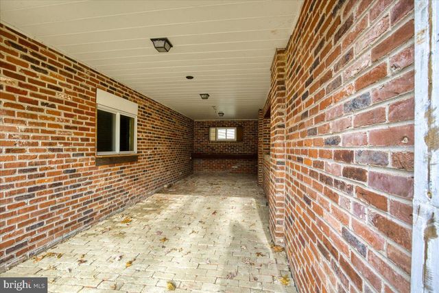 1674 HIGH POINT LN, Phoenixville, PA 19460