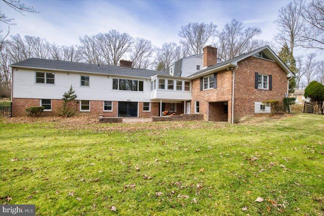 1674 HIGH POINT LN, Phoenixville, PA 19460