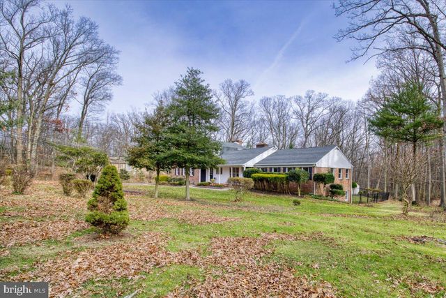 1674 HIGH POINT LN, Phoenixville, PA 19460