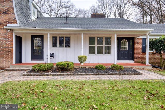 1674 HIGH POINT LN, Phoenixville, PA 19460