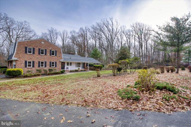 1674 HIGH POINT LN, Phoenixville, PA 19460