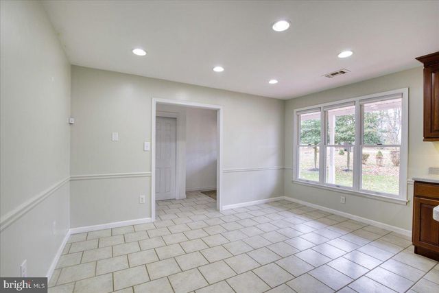 1674 HIGH POINT LN, Phoenixville, PA 19460