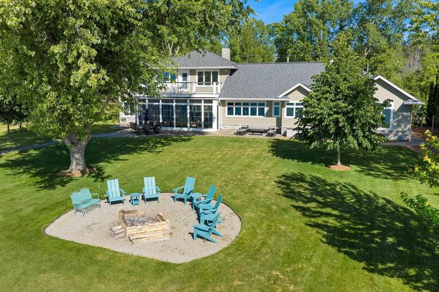 321 BREEZY ACRES ROAD, Luxemburg, WI 54217