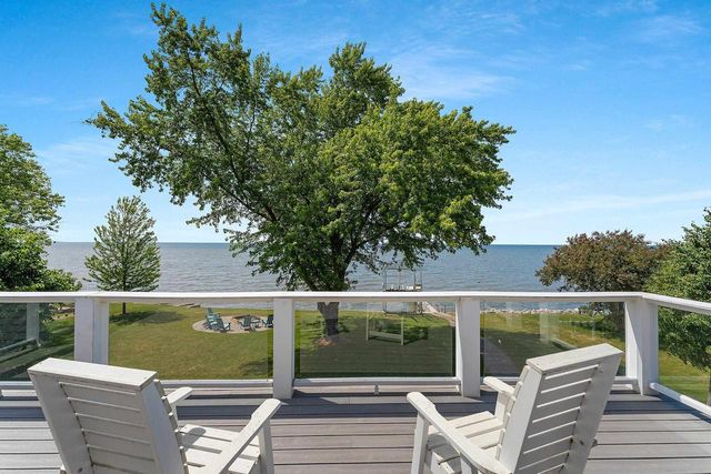 321 BREEZY ACRES ROAD, Luxemburg, WI 54217