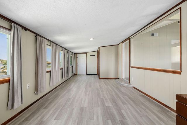 8805 Harbour Drive, Dickinson, TX 77539