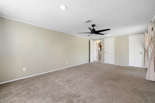 8805 Harbour Drive, Dickinson, TX 77539