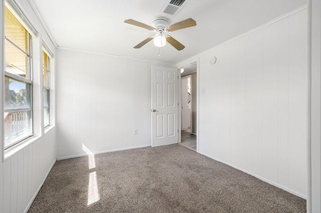8805 Harbour Drive, Dickinson, TX 77539