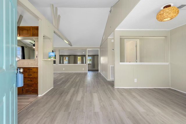 8805 Harbour Drive, Dickinson, TX 77539