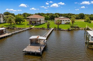 8805 Harbour Drive, Dickinson, TX 77539