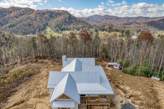 169 Teaberry Road, Roan Mountain, TN 37687