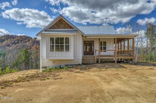 169 Teaberry Road, Roan Mountain, TN 37687