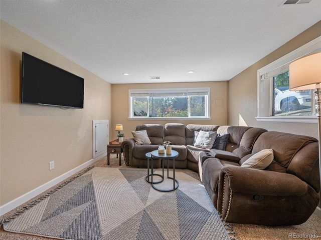 2077 S Xenon St, Lakewood, CO 80228