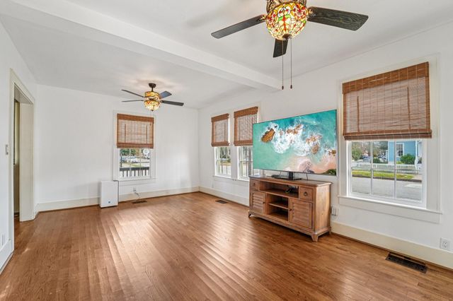 1301 Church Street, Galveston, TX 77550