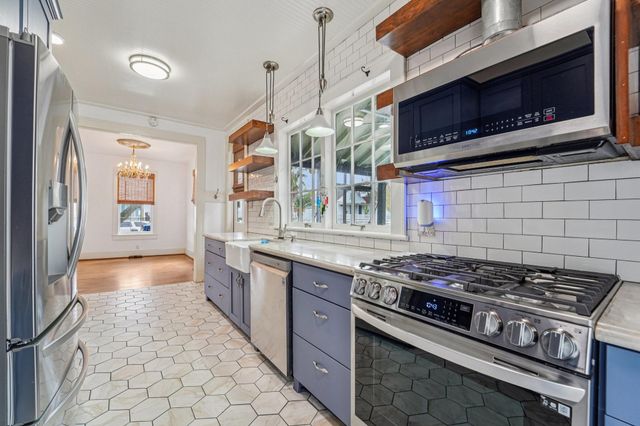 1301 Church Street, Galveston, TX 77550