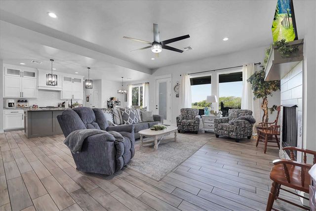 918 NE Oriole Dr, Lawton, OK 73507