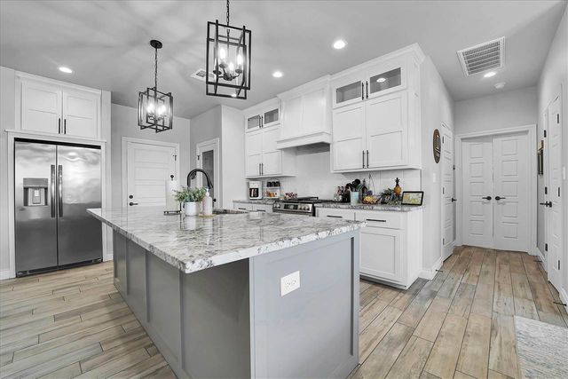 918 NE Oriole Dr, Lawton, OK 73507