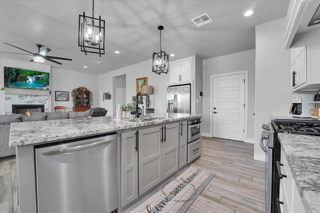 918 NE Oriole Dr, Lawton, OK 73507