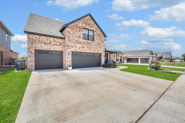 918 NE Oriole Dr, Lawton, OK 73507