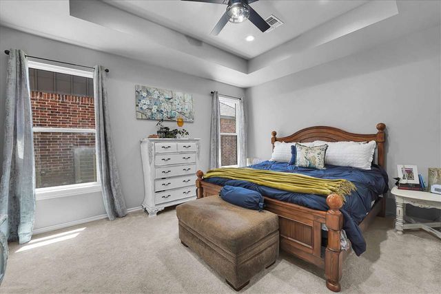 918 NE Oriole Dr, Lawton, OK 73507