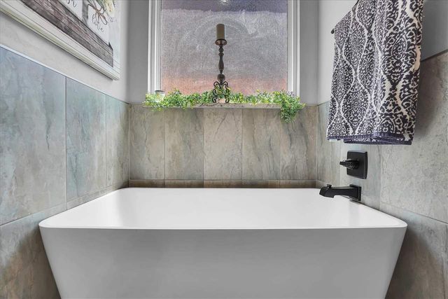 918 NE Oriole Dr, Lawton, OK 73507