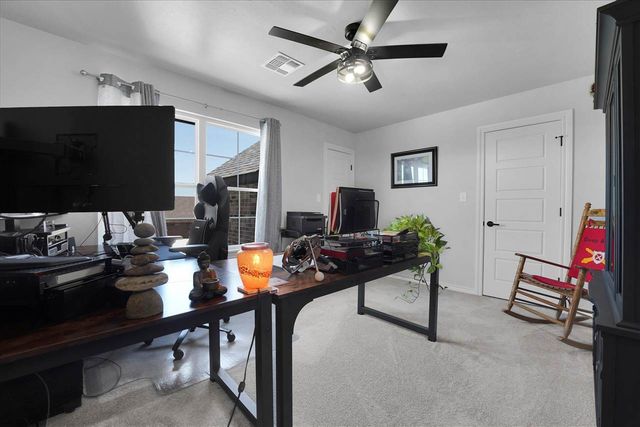 918 NE Oriole Dr, Lawton, OK 73507