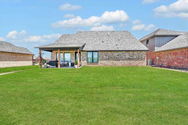 918 NE Oriole Dr, Lawton, OK 73507