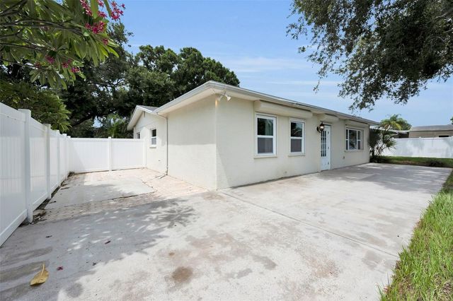 13760 87TH PLACE, Seminole, FL 33776
