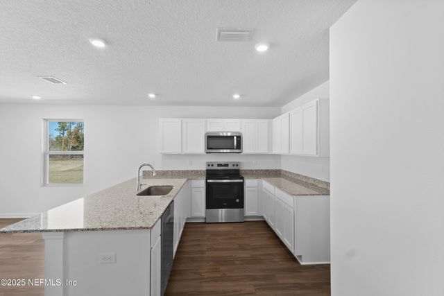 9528 AMELIA Lane, Glen St. Mary, FL 32040