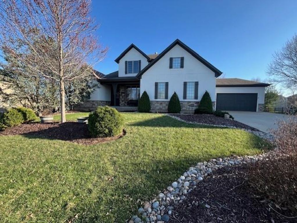 11505 W 158 Street, Overland Park, KS 66221