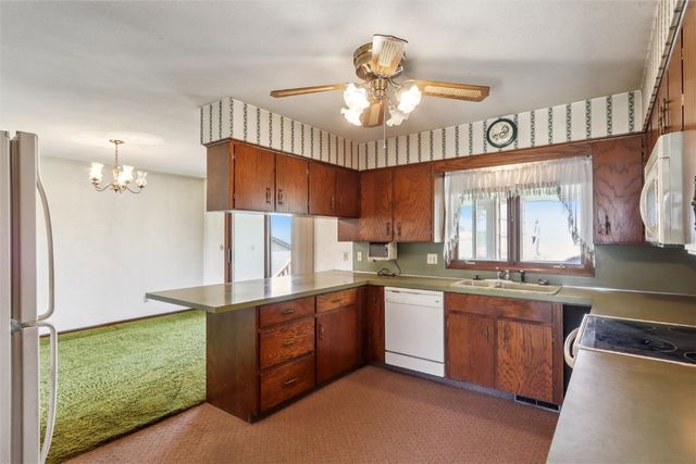 71 Railroad Street, Atkins, IA 52206