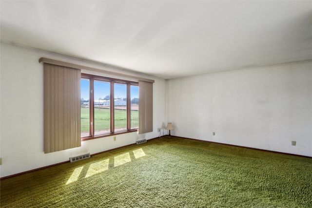 71 Railroad Street, Atkins, IA 52206