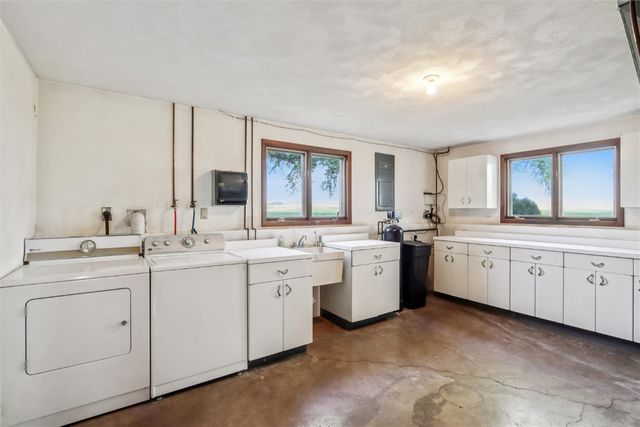 71 Railroad Street, Atkins, IA 52206