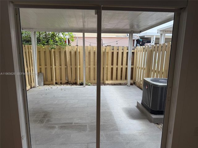 209 NW 109th Ave 408, Miami, FL 33172