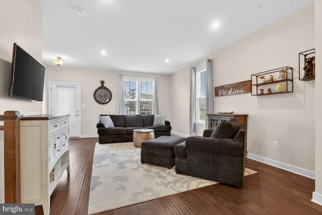 6211 ISLINGTON ST, Middle River, MD 21220