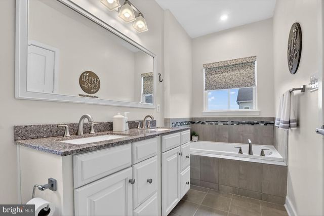 6211 ISLINGTON ST, Middle River, MD 21220