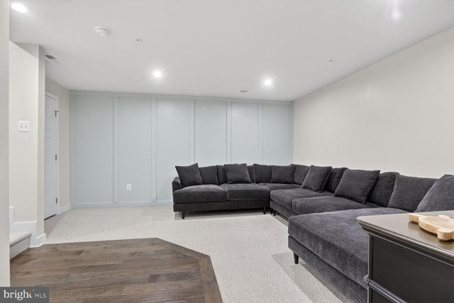 6211 ISLINGTON ST, Middle River, MD 21220