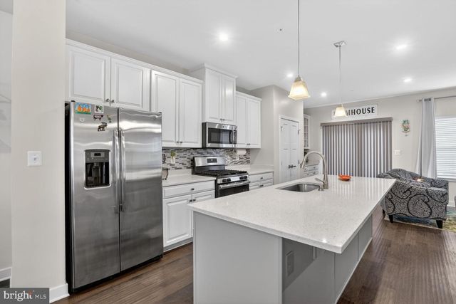 6211 ISLINGTON ST, Middle River, MD 21220